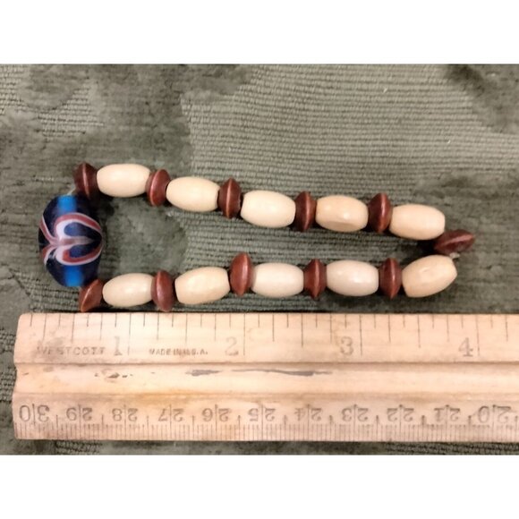 Blue Heart Wood Bead Bracelet Stretch Bead 7 inch Valentines Day Beachwear - Picture 3 of 3